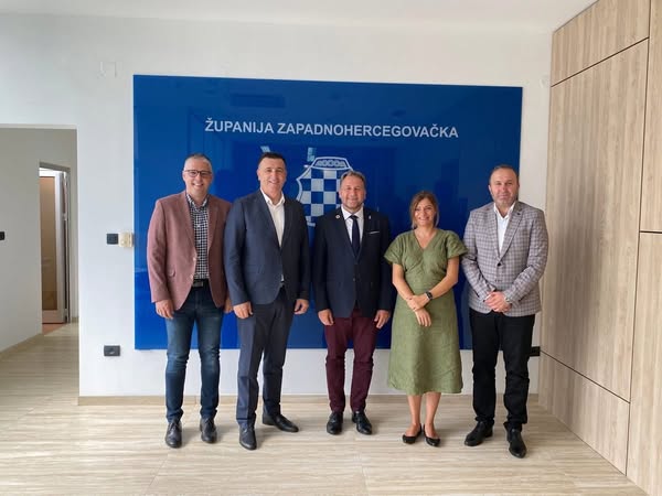 ODRŽAN SASTANAK PREDSJEDNIKA I ČLANOVA VLADE SA REZIDENTNIM PREDSTAVNIKOM UNDP-a u BIH
